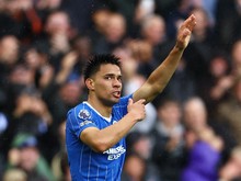 Gol Spektakuler Diego Gomez: Dari Tengah Lapangan!