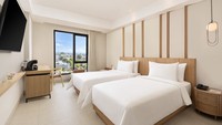 Artotel Wanasaba menyediakan 78 kamar yang terdiri atas tipe Deluxe seluas 26 meter persegi, Deluxe Balcony 28 meter persegi, dan Grand Suite 46 meter persegi. Setiap kamar dilengkapi fasilitas modern, termasuk LED Smart TV dan mesin kopi instan. Dok. Artotel Wanasaba 