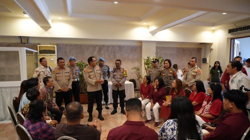 Kapolres Gianyar AKBP James Rajagukguk di Gereja GBI Rock/Balai Pertemuan House Of Joy, Jalan Kebo Iwa, Gianyar, Minggu (18/10/2026). (Foto: Dok. Polres Gianyar).