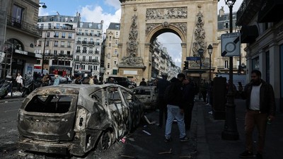 Kerusuhan Guncang Paris, Warga Sebut Suasana Seperti Zona Perang