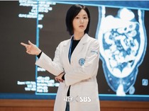 Doktor X Kontroversi, Kim Ji Won Turut Diserang Warganet