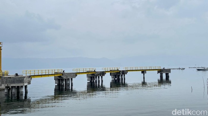 Kondisi terkini kabut asap di Samosir. (Foto: Finta Rahyuni/detikSumut)