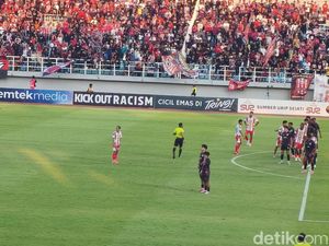 10 Pemain Deltras FC Tahan Imbang Persis Solo 3-3