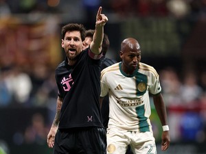 Video 2 Gocekan Maut khas Messi Berbuah 2 Gol dalam 5 Menit