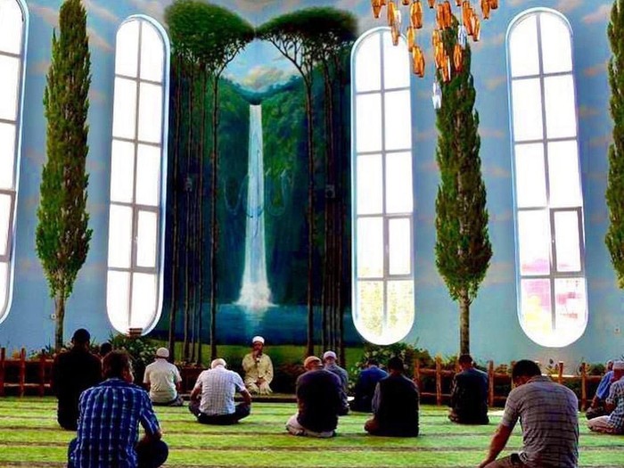 Masjid Hamidiye Camii di Kota Krehir, Turki dengan arsitektur unik terinspirasi surah Al-Baqarah ayat 22.