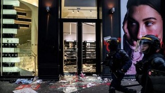 Mengapa Demo di Paris Rusuh hingga Massa Menjarah Brand Mewah