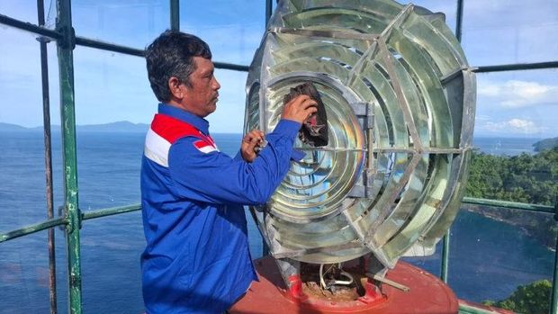 Mercusuar Willem’s Toren di Pulau Breueh (Pulau Beras), Kecamatan Pulo Aceh, Kabupaten Aceh Besar. (Dok. dishub.acehprov.go.id)
