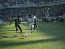 Momen PSS-Persebaya Kompak Heningkan Cipta untuk 4 Suporter Tewas Kecelakaan