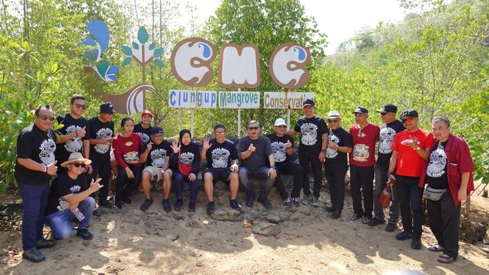 PDIP di Pantai Clungup Malang