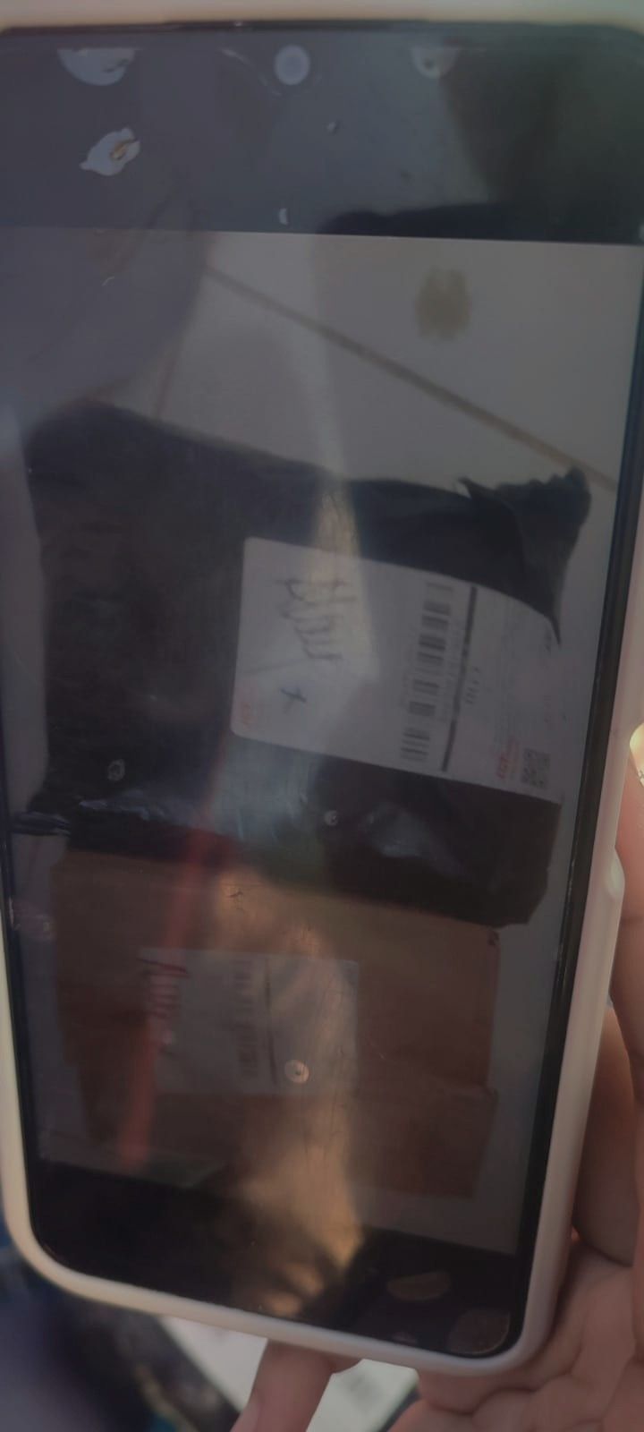 Pemebritahuan lewat handphone mengenai pengiriman paket Pemebritahuan lewat handphone mengenai pengiriman paket
