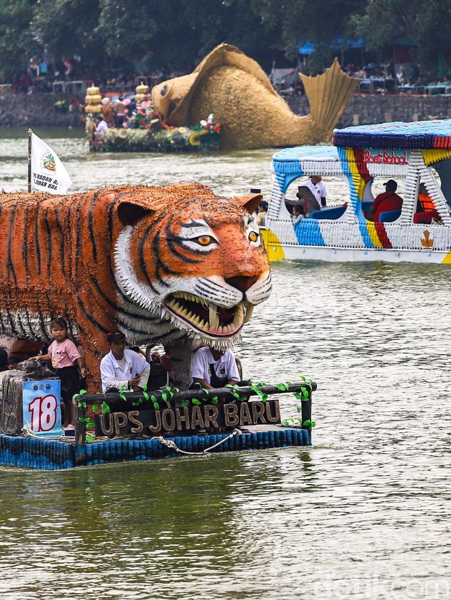 Peringati Hari Sungai Sedunia, Festival Perahu Cilung Ajak Warga Peduli Lingkungan