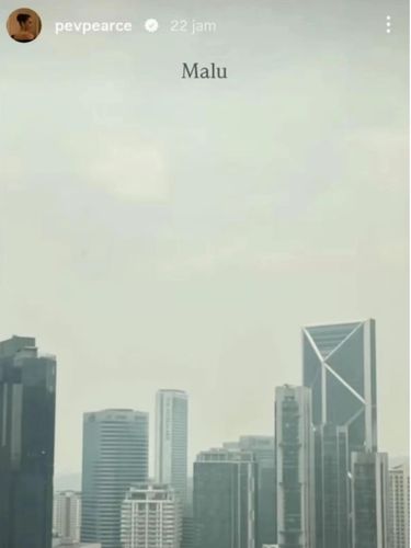 Pevita Perace perlihatkan kondisi langit Kuala Lumpur.