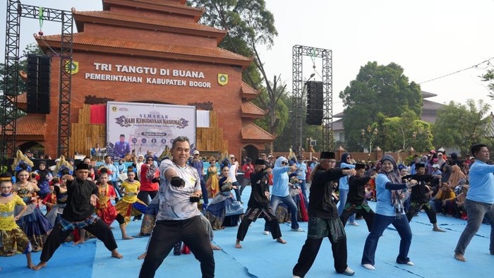 Silat di CFD Cibinong, Bogor.