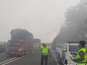Asap TPA Kepung Tol Bakter, Kementerian PU Diminta Turun Tangan
