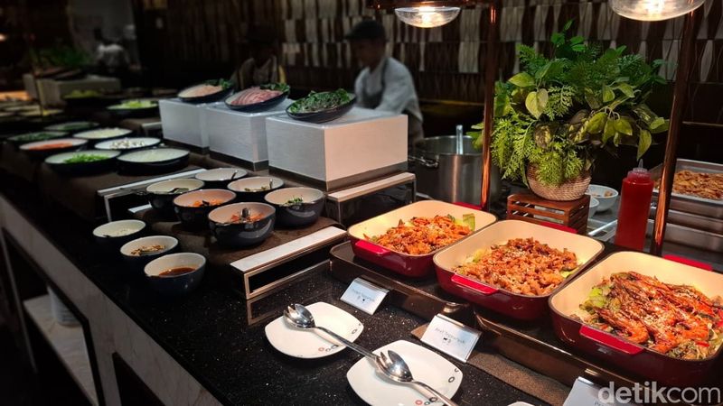 Hotel Bintang 5 Ini Punya Buffet AYCE Mewah, Ada Seafood hingga Tomahawk