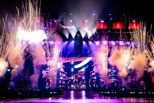 Penampilan BABYMONSTER di konser 2026-27 BABYMONSTER WORLD TOUR [CHOOM] IN JAKARTA pada Sabtu (17/10/2026) di Indonesia Arena, Jakarta Pusat.