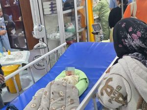 Tangis Bayi Perempuan Dalam Kardus Hebohkan Warga Malang