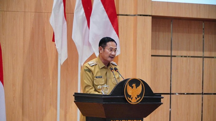 Bupati Lamongan Yuhronur Efendi