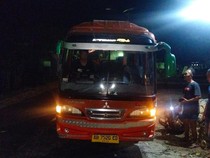Bus Rombongan Wisata Terguling di Jalan Baron Gunungkidul