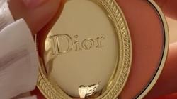Dior Rilis Lip Balm Unik, Bisa Jadi Liontin Hingga Aksesori HP