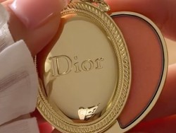Dior Rilis Lip Balm Unik, Bisa Jadi Liontin Hingga Aksesori HP