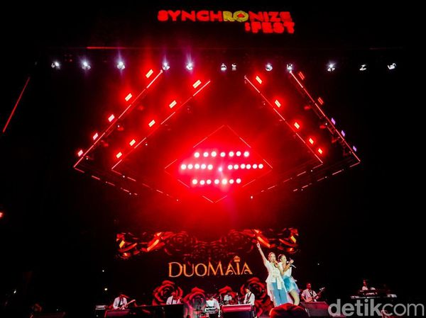 Duo Maia Bikin Penonton Synchronize Fest 2026 Karaoke Massal