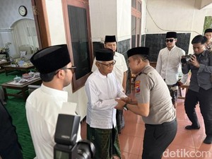 Sowan ke Kiai Sepuh di Kediri, Kapolda Jatim Ajak Sinergi Jaga Kamtibmas