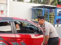 Cek BBM di SPBU, Kapolres Kediri Minta Warga Tak Panic Buying