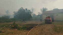 Karhutla Meluas, Dinding dan Plafon Gedung Disnaker Seruyan Kalteng Terdampak