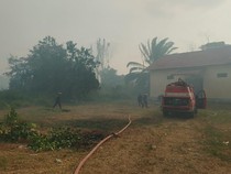Karhutla Dekati Kompleks Kantor Pemkab Seruyan, Dinding Disnaker Terbakar