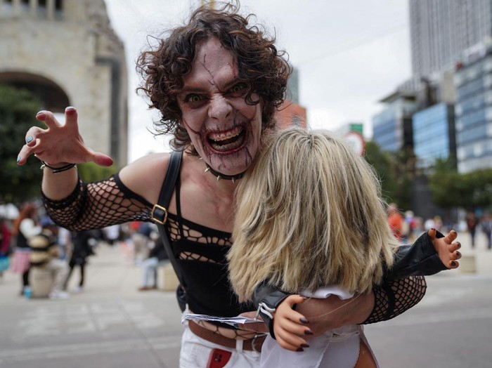A young girl takes part in the annual zombie walk in Mexico City, Mexico, October 18, 2026. REUTERS/Toya Sarno Jordan