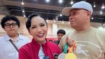 Bahagia Kris Dayanti Raih Medali Kejuaraan Wushu Ditonton Suami dan Anak