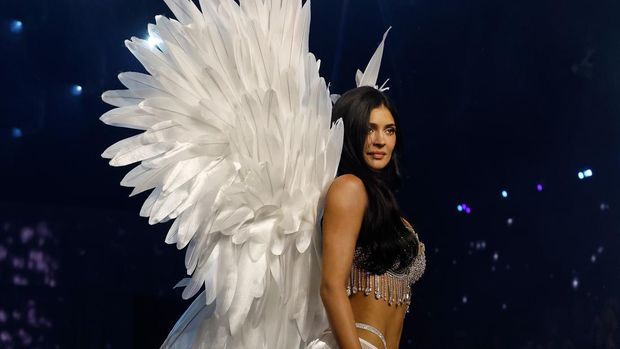 Rahasia Pola Makan 5 Model Victoria's Secret, Tak Semua Diet Ketat!
