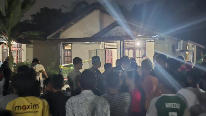 TKP ditemukannya seorang lansia tewas di Kota Pekanbaru, Riau.