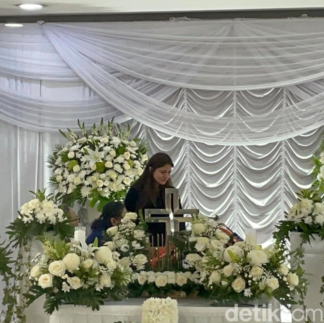 Duka Marsha Aruan Ditinggal Ibunda Selamanya