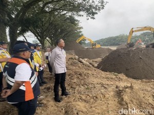 Menteri PU Kebut Bangun Check Dam di Padang Usai Banjir Bandang
