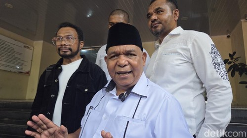 Pengacar Petrus Balla Pattyona di Polda Metro Jaya, Jakarta, Senin (19/10/2026).