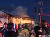 Ditinggal Pegawai, Ruko Produksi Paper Bag di Jembrana Ludes Terbakar