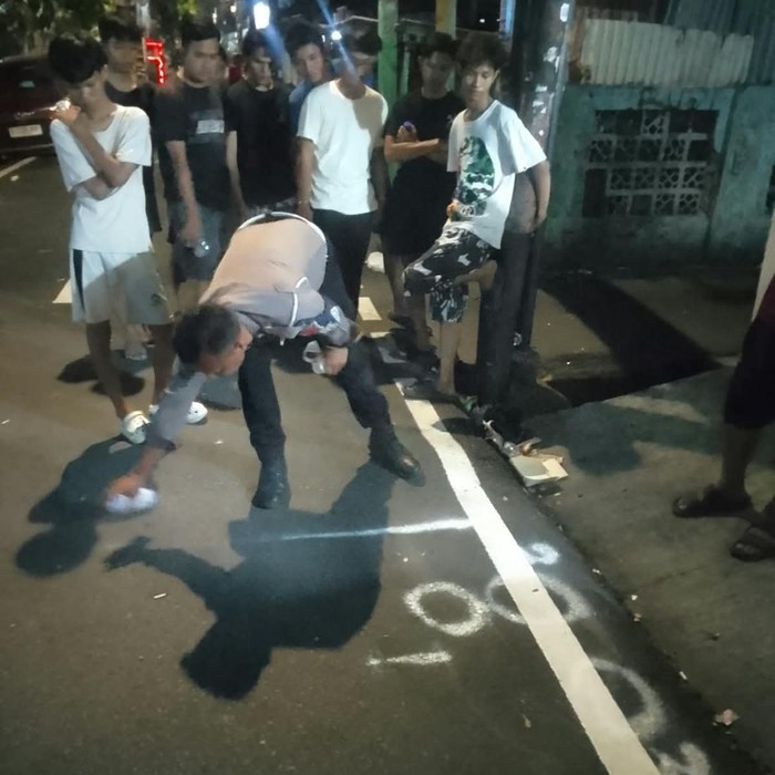 Seorang pelajar SMP meninggal dunia setelah ditabrak mobil Mitsubishi Pajero di wilayah Mampang Prapatan, Jaksel. Pajero itu juga menabrak motor dan mobil lain. (Dok. Istimewa)