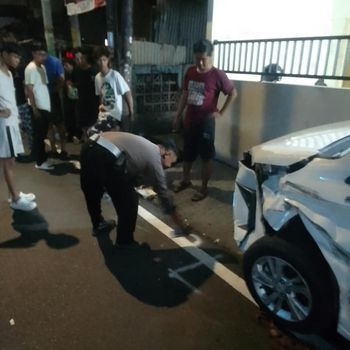 Seorang pelajar SMP meninggal dunia usai ditabrak mobil Mitsubishi Pajero di wilayah Mampang Prapatan, Jaksel. Pajero itu juga menabrak motor dan mobil lain. (dok Istimewa)
