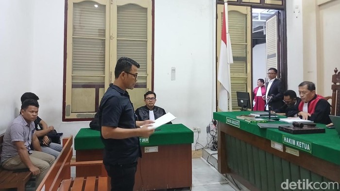 Sidang pleidoi terdakwa Fitri Agust Karo-karo di Ruang Cakra 7 PN Medan, Senin (19/10/2026).