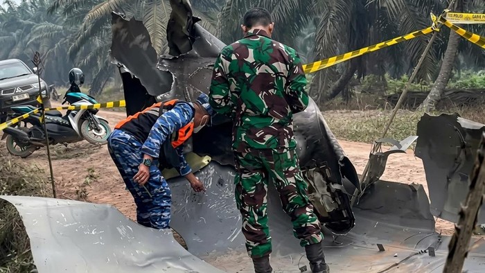 TNI mengecek benda misterius di Kotim