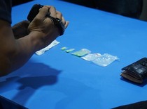 Sembunyikan Sabu di Dompet, Wanita Diamankan Saat Jenguk Suami di Rutan Medan