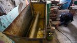 Warga Karet Kuningan Olah Sampah Plastik Jadi BBM Alternatif