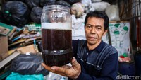 Petasol hasil pengolahan limbah plastik juga digunakan untuk menghidupkan mesin pencacah botol plastik. Pemanfaatan ini membantu menunjang aktivitas pengolahan sampah di Bank Sampah RW 01 Karet Kuningan.
