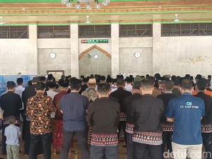 Suhu di Bojonegoro Tembus 38 Derajat Celcius, ASN-Warga Salat Minta Hujan