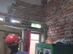 Geger Biawak 1 Meter Bertamu ke Rumah Warga di Kuningan