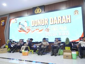 Bidhumas Polda Riau Gelar Donor Darah Sambut HUT ke-75 Humas Polri