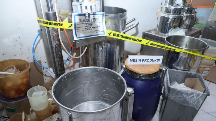 BPOM RI gerebek pabrik kosmetik ilegal di Mojokerto BPOM RI gerebek pabrik kosmetik ilegal di Mojokerto
