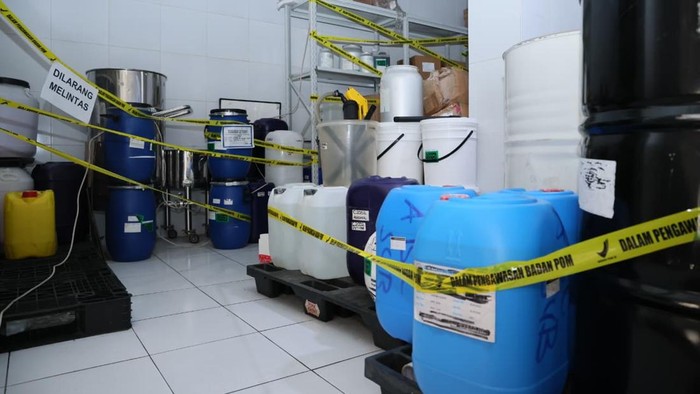 BPOM RI gerebek pabrik kosmetik ilegal di Mojokerto BPOM RI gerebek pabrik kosmetik ilegal di Mojokerto